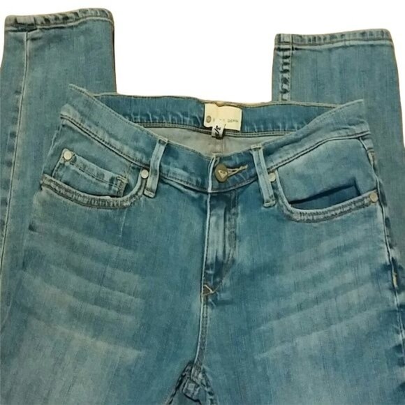 Roxy Junior's Sz 3 Light Wash Denim Jeans Straight Leg 5 Pocket Style M473186V2 - Picture 2 of 6